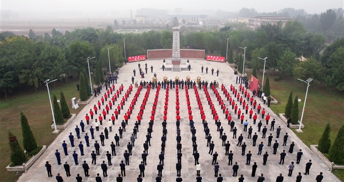 范縣舉行2023年烈士紀念日向人民英雄敬獻花籃儀式